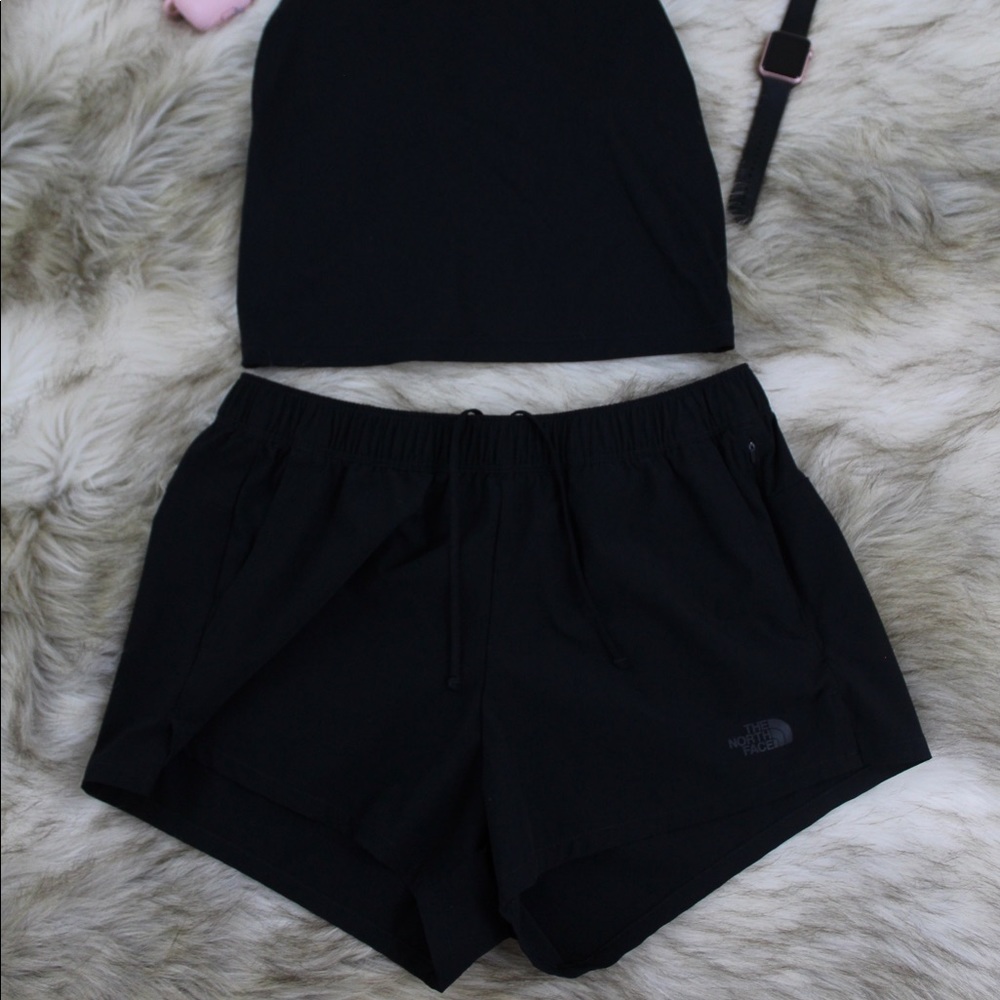 The North Face Wander Hybrid Short